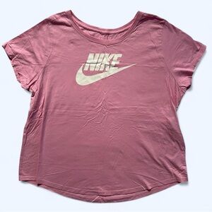 Nike Short Sleeve Logo Tee in Pink/White Size 2X The Nike Tee Casual Womens Plus